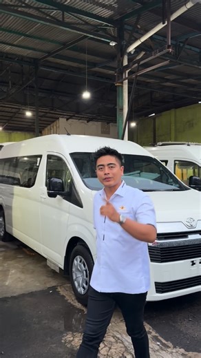Hardy on Instagram: "Paket pasang jok Hiace 2 3 4 full elektrik dengan pengerjaan 3 hari sudah beres . Paket pembuatan lantai Paketaudiovenom Hanya 3 hari beres 😍 barang gak bayak ya . Bisa di kirim ke seluruh Indonesia"