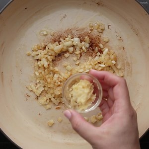Creamy Cajun Chicken Pasta features tender pan fried chicken with a spicy cream sauce. This meal is made on the stovetop in under 30 minutes! Recipe: https://littlesunnykitchen.com/creamy-cajun-chicken-pasta/ | Little Sunny Kitchen