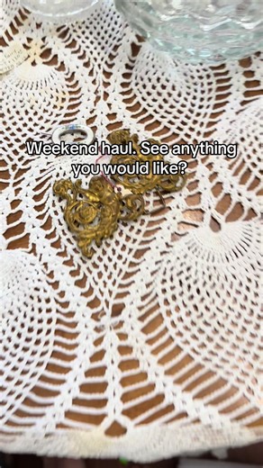 This weekends haul. If you see anything you like don’t hesitate to reach out #antiques #vintage #shopping