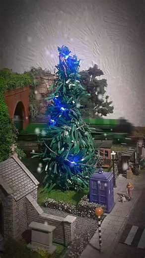 #Christmas in the air... or on the layout :p #christmastime #modelrailway #xmas #modeltrains #shorts