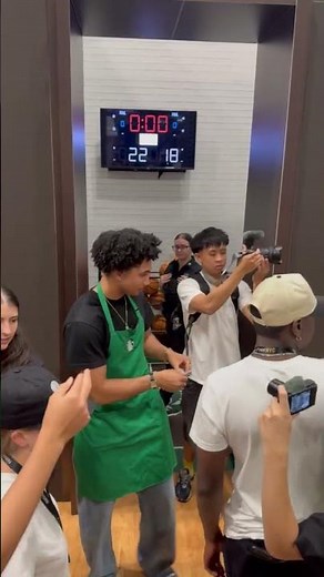 Met one of the NBA’s biggest young stars, Jared McCain, in Starbucks at Fanatics Fest 2025 ⭐️