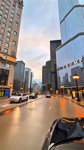 Chicago doesn’t just build skylines it builds survivors. Safe for travel, cleaner than most states, and stronger than the wind. Welcome to Chicago the second most beautiful city 🇺🇸 Downtown Chicago IL 📍 #Chicago #ChicagoLife #ChicagoSkyline #WindyCity #DowntownChicago ExploreChicago ChicagoViews ChicagoVibes Illinois CityLights UrbanVibes TravelUSA InstaChicago SkylineLovers CityOfBigShoulders | Travel With Me
