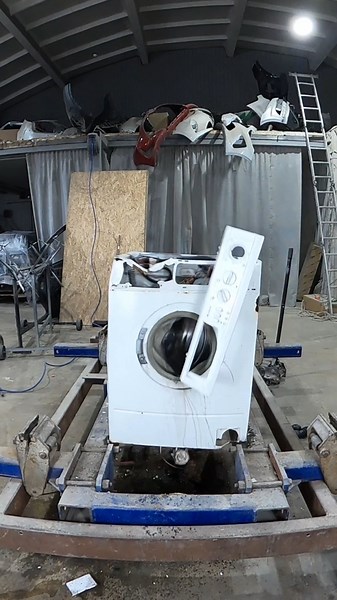 Harlem Shake Washing Machine Destruction