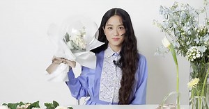 BLACKPINK's Jisoo Chooses Her Favorite Flower—Here's Why It's Perfect For Her