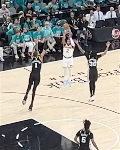[NBA Finals] Miles McBride and the Knicks play the beautiful game against the Spurs (Game 1)