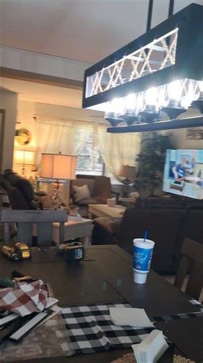 I added a new farmhouse light in place of fan n light kit over dining room table. 👌