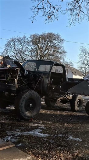 Body swapping #thedrivewayengineer #k20 #squarebody #chevy #c10 #ls #lsswap #chevy #oldschool #junk