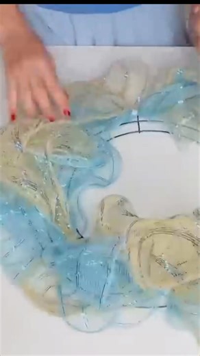 Let’s create a cute deco mesh beach wreath using Dollar Tree supplies! 🐚🏖️ | Olivia's Romantic Home DIY