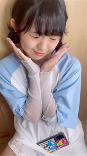 ✿ ここち ✿ on Instagram: "教えてー((｡Ⴍ́ ‸ Ⴍ̀ )) 奈良、京都の修学旅行のオススメお土産 #ここのこ #修学旅行 #小学生 #キッズファッション #小学生女子"