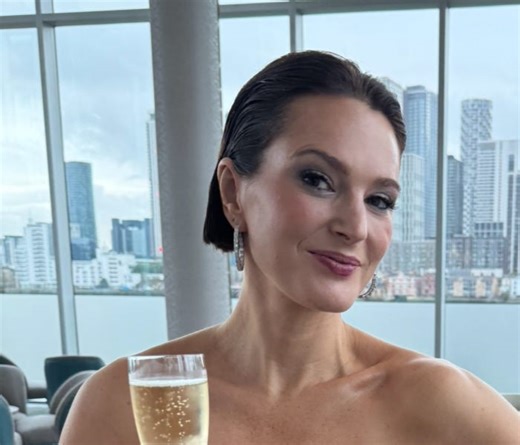 HOW TO DO: slicked-back hair