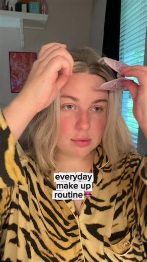 10 min everyday makeup!!! @e.l.f. Cosmetics primer @Thayers milky toner @loréal paris usa lumi glotion @Kosas brow pop & concealer @Saie liquid blush @Kylie Cosmetics bronzer @Patrick Ta Beauty blush @Anastasia Beverly Hills brow gel @Huda Beauty setting powder @Charlotte Tilbury finishing powder @Morphe Cosmetics setting spray @tarte cosmetics mascara & liner @Makeup By Mario lip