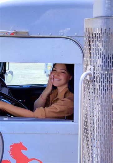 Heyyy niña que cosa es eso 🤣 @La China de Cuba 🇨🇺🌹💋🧸 #tonito #tonito2020 #tonitoylachina #lachinaytonito #viraltiktok