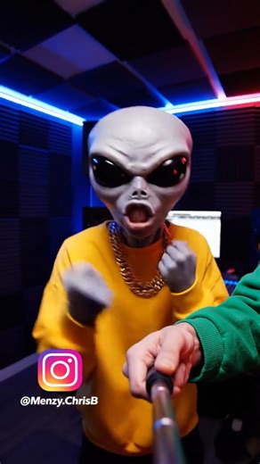 Alien Raps - NO STOP | #alien #germanrap #ai #shorts #studio #aliens