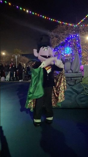 Sesame Place 2025 Christmas Parade #shorts