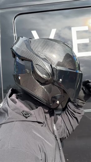 Scorpion EXO-TECH EVO Carbon with a smoke visor and a Alpinestars Radium Jacket #moto #motorcycle #rider #bikers ##helmets
