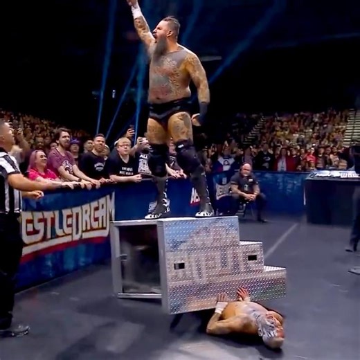 darby allin is in TROUBLE here!