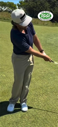 Try this lofted wedge chipping technique of Tommy Fleetwood.
