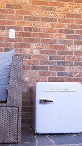 The Magic Chef Retro Line has a classic design that's the perfect addition to any kitchen, dorm room or office! | Magic Chef
