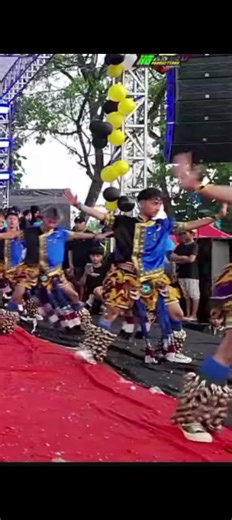 Dino Beraksi di Panggung: Joget dan Keseruan