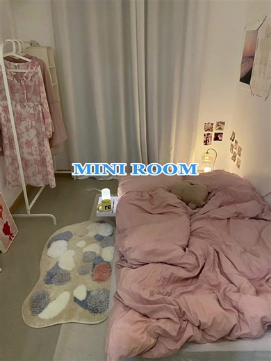 Listen to me, the room is comfortable with just the mattress. #retrostyle #roomdesign #roomtour