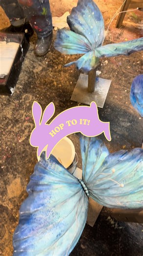 Nothing stops the Decor team! Rain or shine, they continue to create beautiful photo-ops and decorations 🌸✨ Hoppy Heights begins TOMORROW. Have you booked your visit yet? Check out the link in our bio, and prepare for egg-cellent fun 🤩 #capbridge #capilanosuspensionbridge #hoppyheights #hoptoit #vancouver