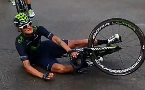 不小心拍到他人尴尬的一幕！悲剧傻缺视频集锦