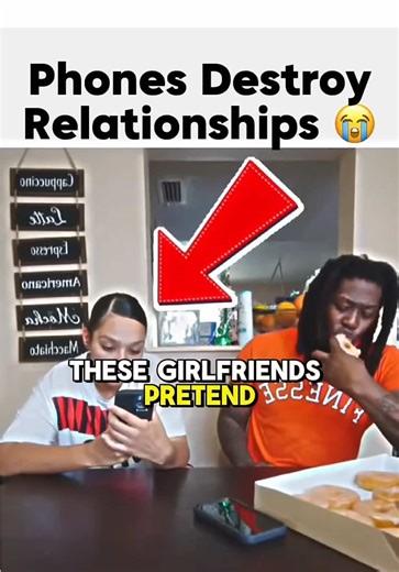 tonytvofficial (@tonytvofficial) - Boy vs King 👑: GF PRETENDS Stealing His Phone
