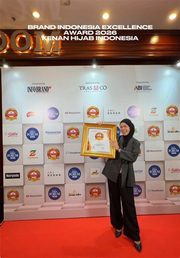 Sebuah kehormatan luar biasa bagi kami untuk membawa pulang penghargaan brand acara EXCELLENCE AWARD 2026. Penghargaan ini adalah bukti dari kerja keras seluruh tim dan dedikasi kami untuk terus memberikan yang terbaik. Dan terimakasih untuk semua kenan lovers yang sudah menjadi bagian penting dari perjalanan ini🥰🫶🏻#kenanhijabindonesia #kenanhijab #fy #fypage