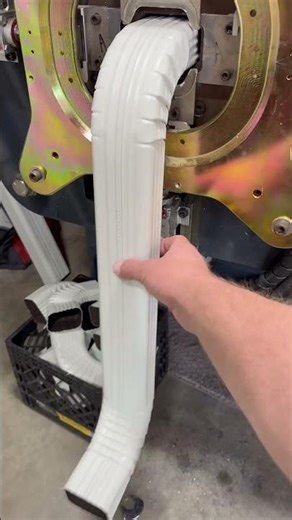 Continuous Downspouts: Seamless Bends & Pro Gutter Solutions #Shorts #GutterInstall #ProTips