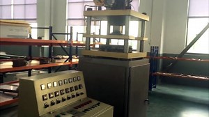 PTFE/Teflon Plastic Ram Extrusion Machine Show (Used)