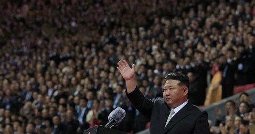 En images : le défilé militaire de Kim Jong-un à Pyongyang pour le 80e anniversaire du parti unique