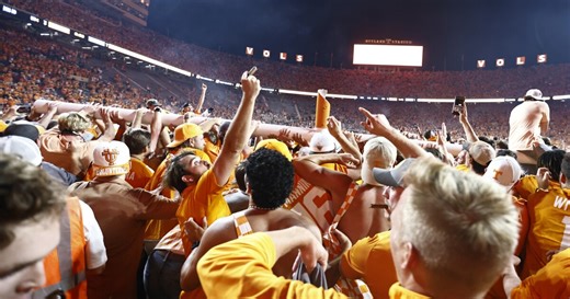 Tennessee fans raise over $159K to replace goalposts at Neyland Stadium