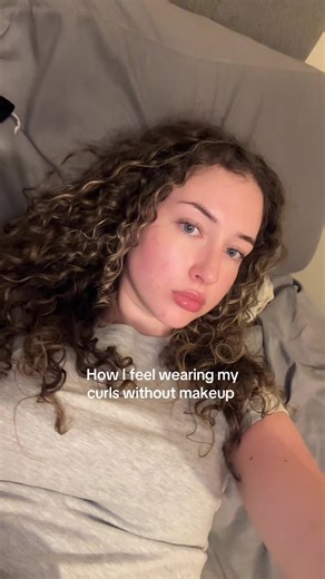 I’m convinced this is a universal experience for curly girls 🤣😭 #curlyhair #relatable #curlygirl