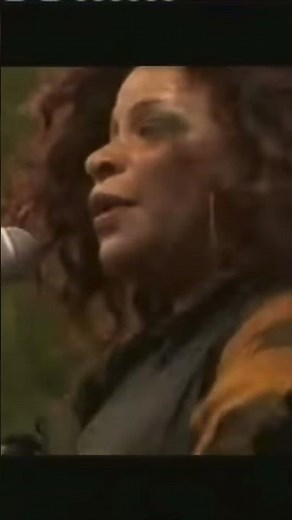 Chaka Khan performing (can’t nobody love me better )good music good vibration