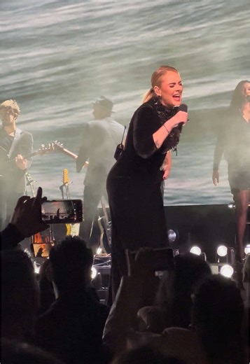 Adele: Rolling in the Deep Live Performance in Vegas