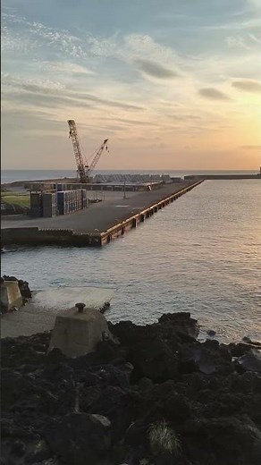 八丈島底土港