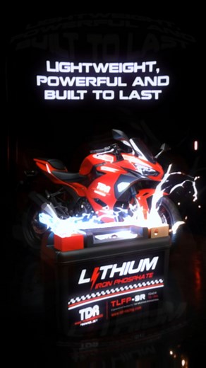 TDR Lithium Battery Power up your ride with lightweight innovation and unmatched durability. Delivers stronger crank power (CCA), lasts up to 4x longer than lead-acid batteries, and built to perform in every condition. Lightweight. Powerful. Built to last. -------- TDR Lithium Battery Tingkatkan performa motor Anda dengan inovasi ringan dan ketahanan luar biasa. Memberikan tenaga starter (CCA) lebih kuat, umur pakai hingga 4x lebih lama dibandingkan baterai lead-acid, serta dirancang untuk beker