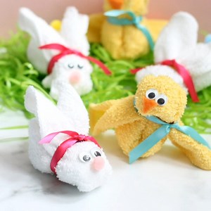 1.6K views · 21 reactions | How to make cute washcloth bunnies and chicks for Easter! https://thedecoratedcookie.com/wash-cloth-bunny-and-chick/ | The decorated cookie | Facebook