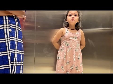 Akele Kahi chali gayi thi…