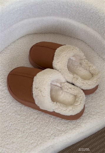 Ultimate Comfort with Chunky Fur Slippers for Men