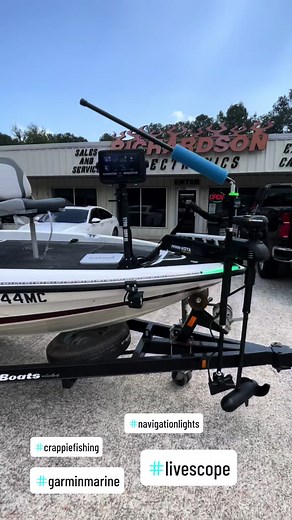 Another nice Garmin system sold and installed at Richardson Electronics in Jasper Al which includes a Garmin 9” touch screen, Garmin Live Scope and Live Scope Pole, adjustable screen mount that folds down for traveling, new upgraded wiring. Give us a call for any of your fishing electronics or installation needs. 205-221-6940 #garmin#garminmarine#garminlivescope#livescope#crappie#bass#fishing#smithlake#livescopepole