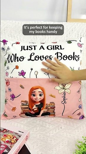 Reading pillows make cozy moments with books and flowers #gifts #giftideas #reading #selfgift