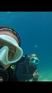 Scuba Women Diving in Cabo San Lucas