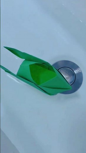 Beautiful Green Paper Leaf Craft | Easy DIY Paper art #paperart #craft #diy #diycraft