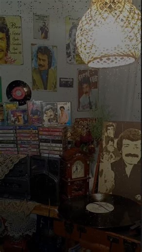 ‎تکست گرافی | ادیتور | عاشقانه|‎ on Instagram: "Ibrahim tatlis 🖤 @imove.love Cod:9"