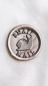 11K views · 47 reactions | Wax sealing on an envelope is definitely the traditional way but pre-made seals are a great option for those who aren’t interested in making their own or need someone to make 100+ wax seals for you  They come with an adhesive backing so all you have to do it peel and stick! What do you think of pre-made seals? . . . . #waxseals #sealingwax #stationeryaddict | Made of Honour Co. | Facebook