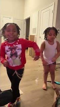 Opening up Birthday Gifts 6️⃣🥳