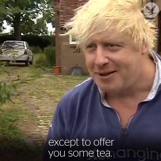 Boris Johnson offers press cups of tea without responding to his Burqa comments | The Independent