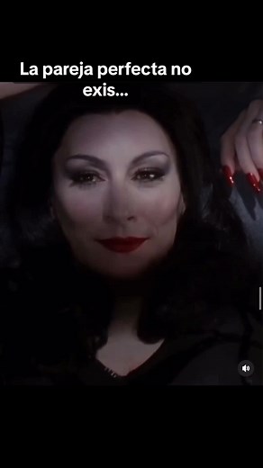 Cara Mia: La Tristeza de Morticia y Homero