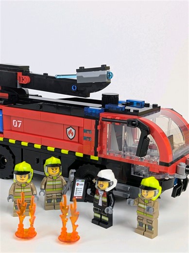 LEGO City 60499: Caminhão de Bombeiros do Aeroporto